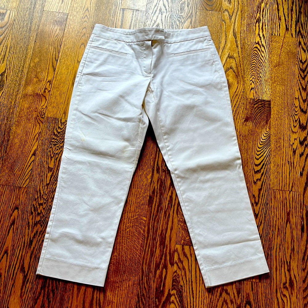 Ladies Theory Cropped White Pants!